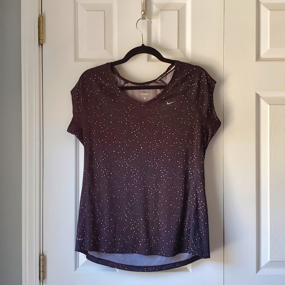 Nike Running Dri-Fit v-neck Tshirt. Black. Large.